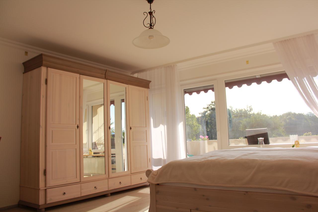 Mariaprimavera Apartment Am Kurpark Mit Schwarzwaldblick * * * * Bad Krozingen Dış mekan fotoğraf