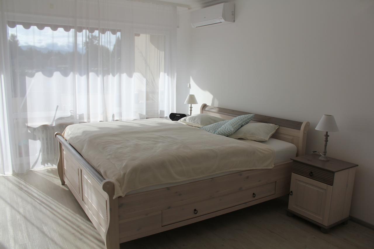 Mariaprimavera Apartment Am Kurpark Mit Schwarzwaldblick * * * * Bad Krozingen Dış mekan fotoğraf